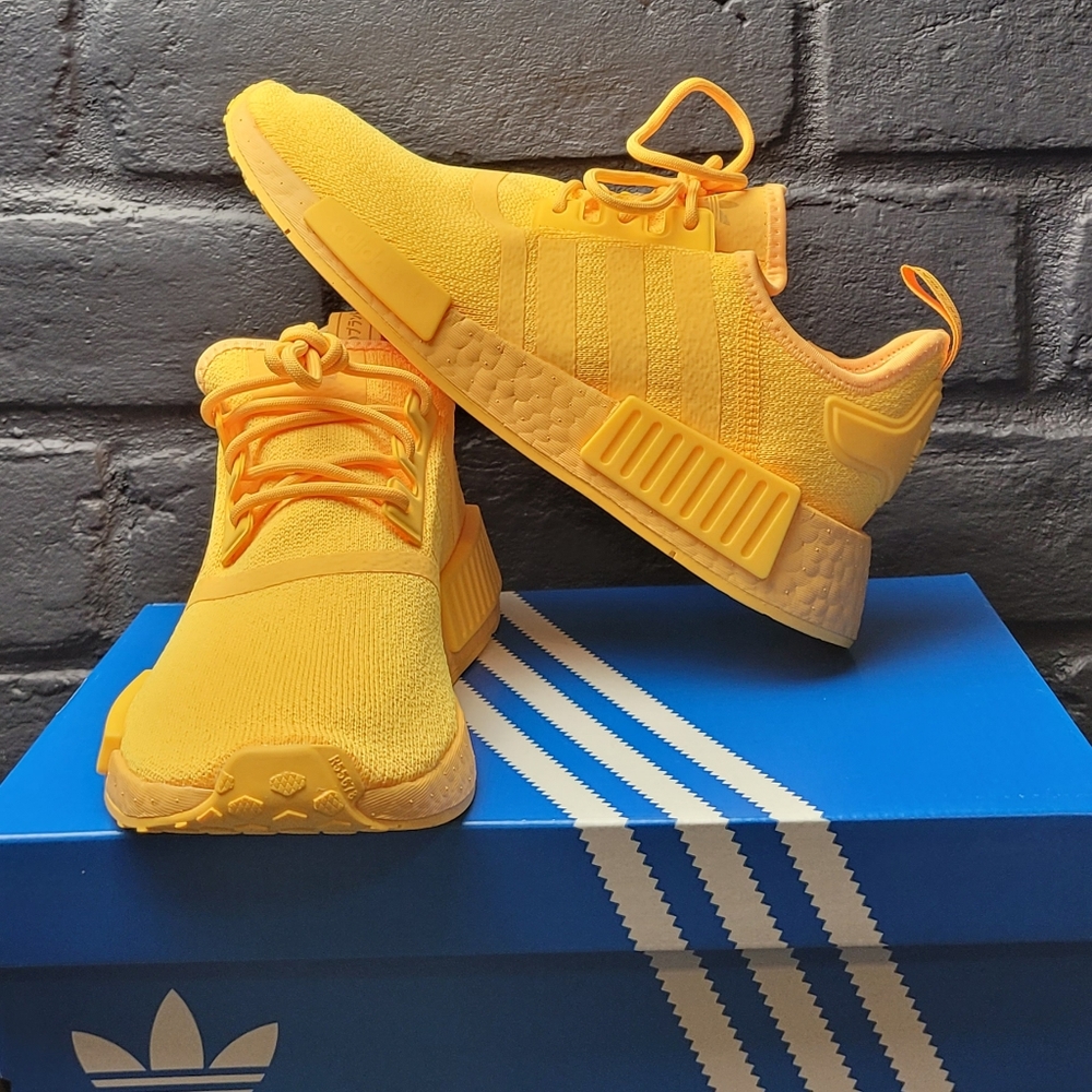 WMNS Adidas MND R1 Size 7 Yellow